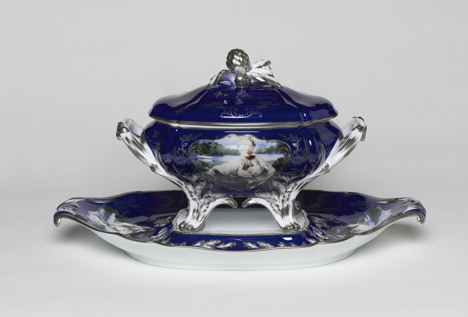 Tureen with Cover and Under Plate, 