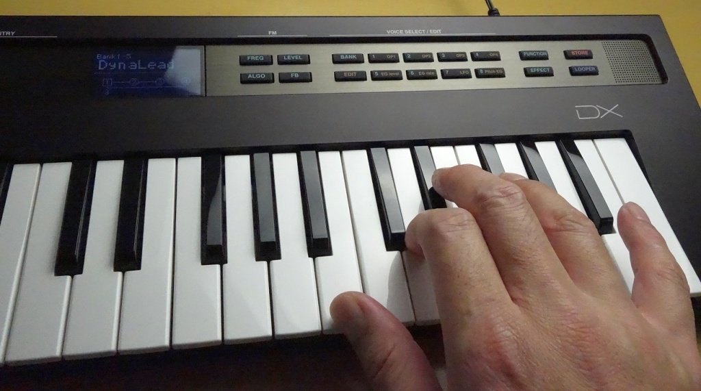 YAMAHA reface レビュー】vol.1 FM音源シンセ reface DX を試してみた