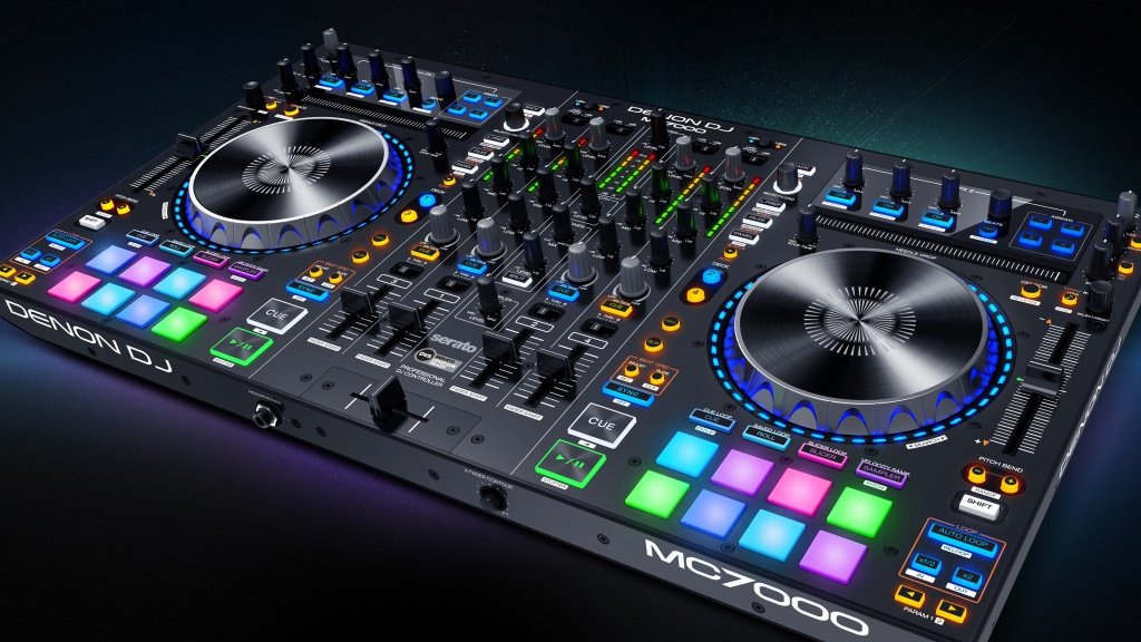 4チャンネル Serato DJ コントローラー DENON DJ MC7000 登場！2系統の