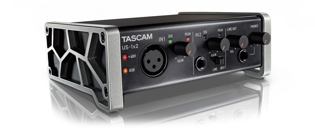コンパクトなUSBオーディオ・インターフェイス TASCAM US-1×2