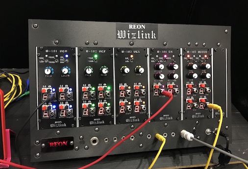 REON Wizlink | ボタン操作で自由に接続可能なユーロラックモジュラー