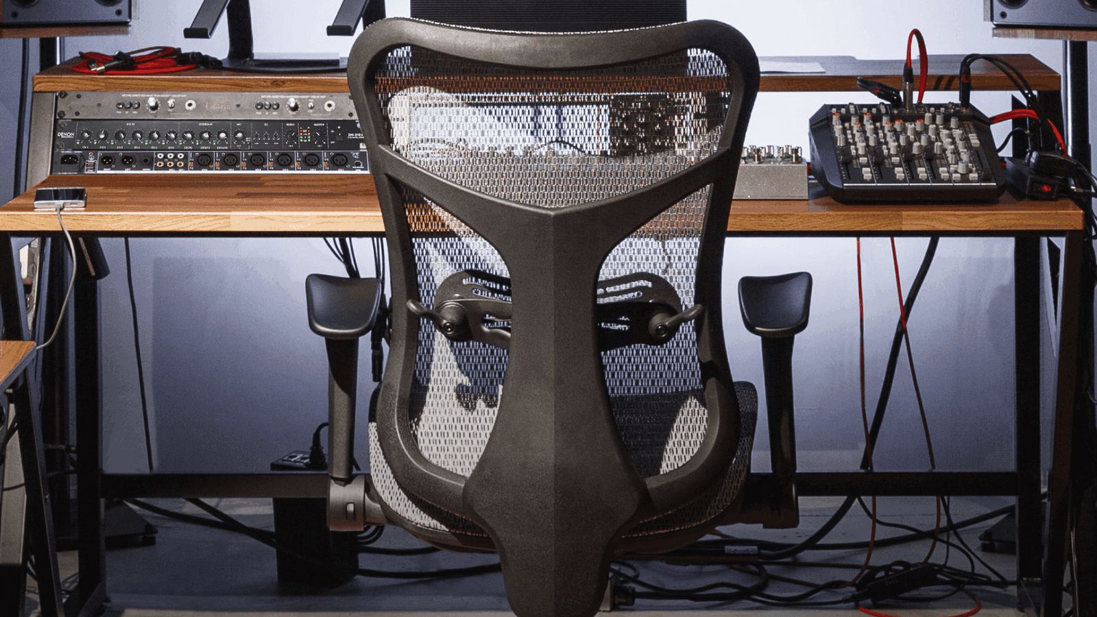 Wavebone Viking / Star Rover | DTMに最適なスタジオチェアとスタジオ