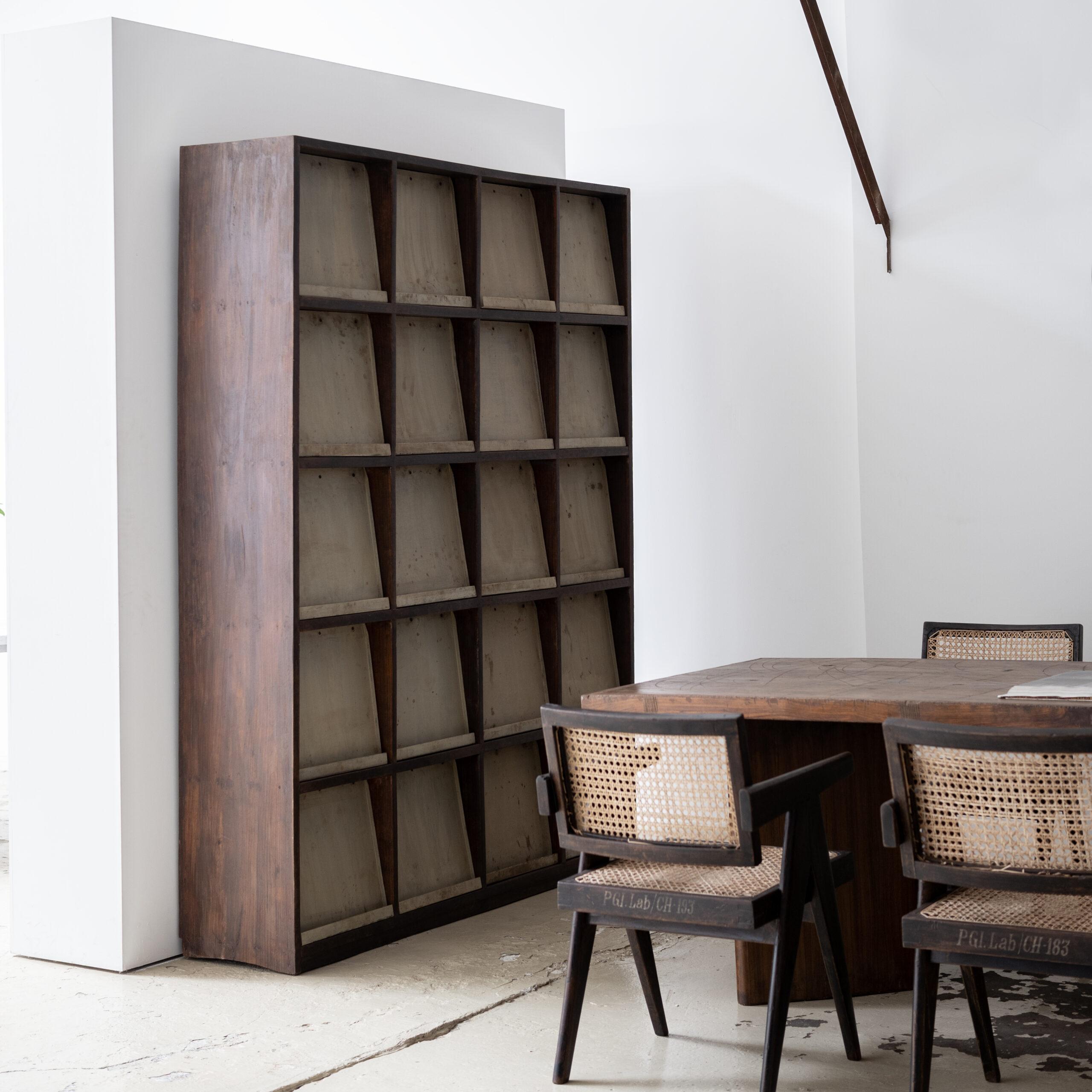 PIERRE JEANNERET – Library Cabinet - Objet d' art