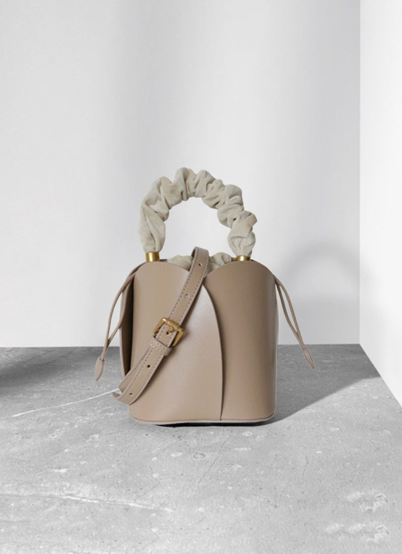 ISOLÉ公式｜バケットバッグ インスタ映え 本革 ISOLE