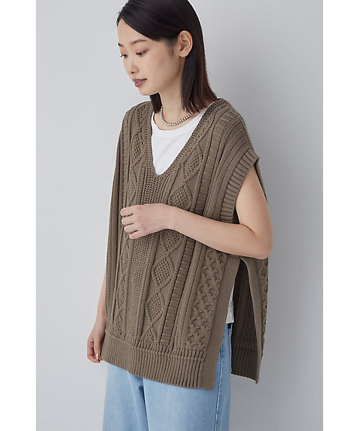 ◇ケーブル編みニットベスト（0773270806） | human woman