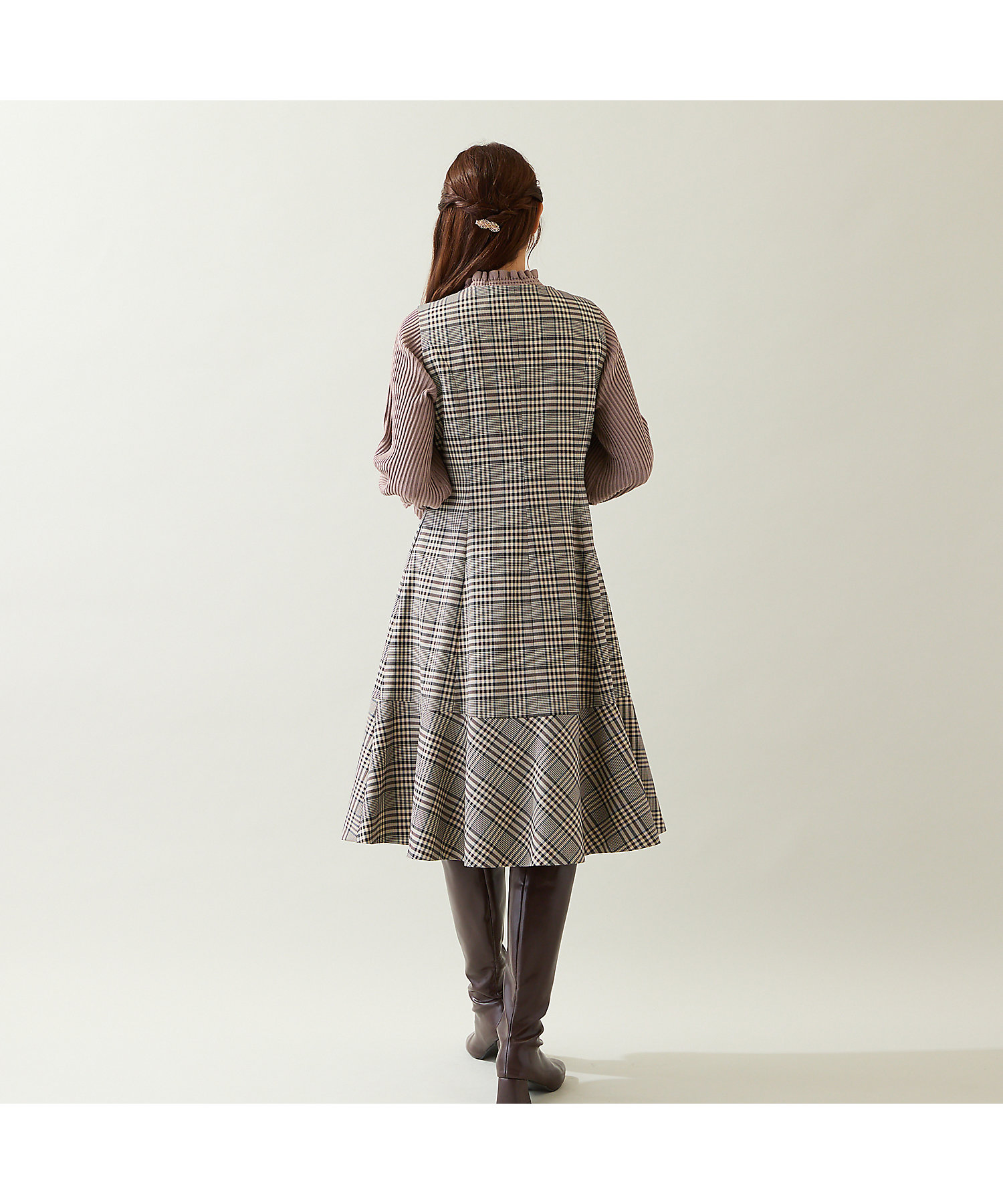 110225101651110005?$VS_1500$