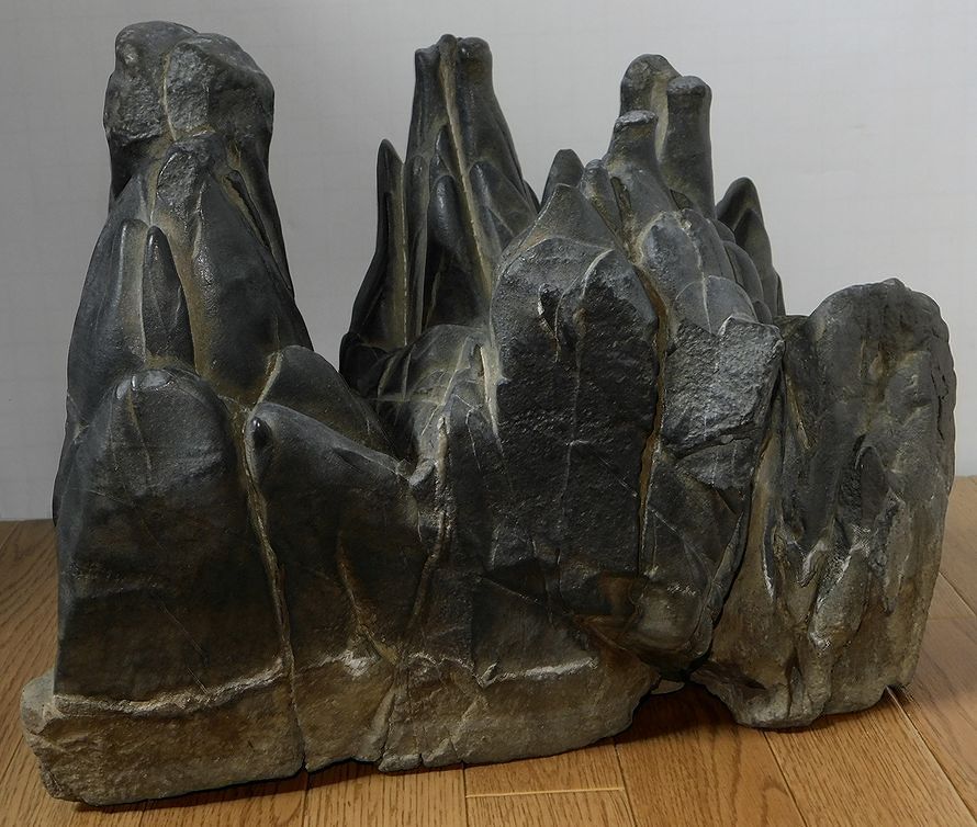 緋山酔恭「山水石美術館」 水石・美石を紹介 金山石・誉平(ポンピラ)石