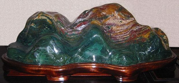 緋山酔恭「山水石美術館」 ニセ 佐渡 羽茂五色石・錦紅石に注意！！