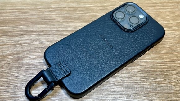 レビュー】iPhoneにobjcts.ioの長さ調節可能なストラップケースを装着