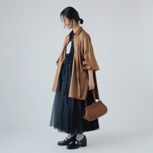 Yammart(ヤマート)カウレザーがま口ラウンド型ハンドバッグ