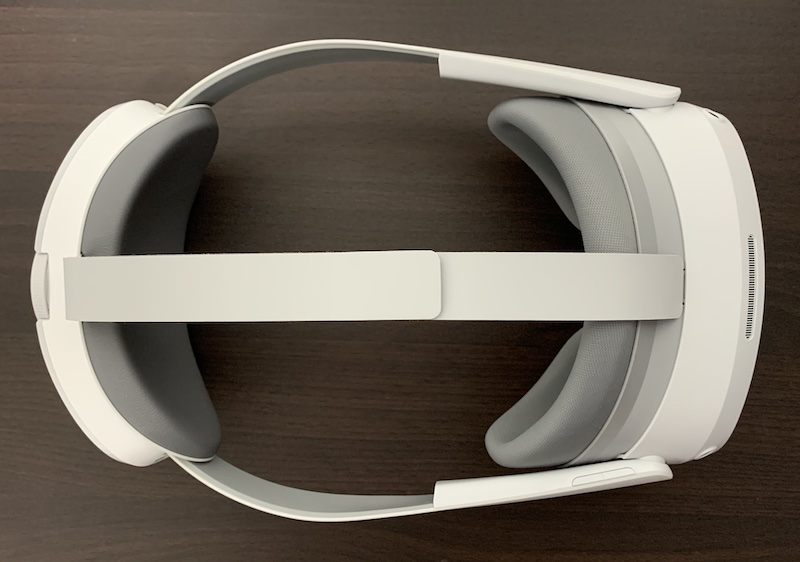 PICO4 VRヘッドセットの開封レビューと付属品を紹介 | いわっちろぐ