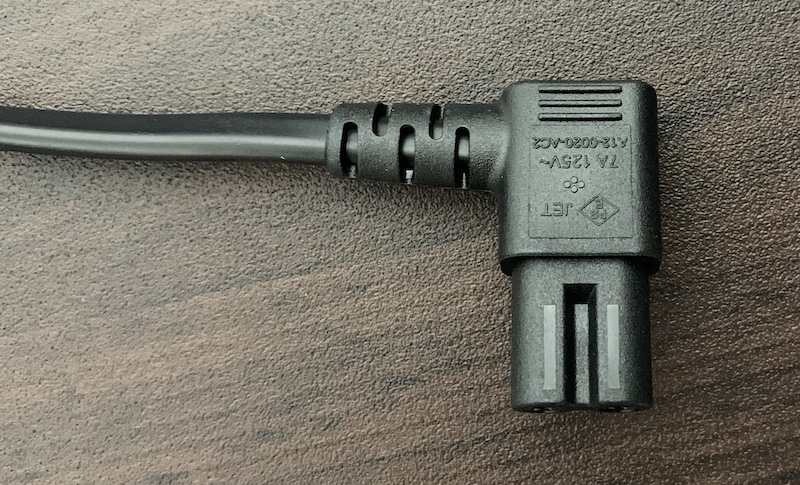 Mac mini の電源ケーブルをL型ケーブルに交換 | いわっちろぐ