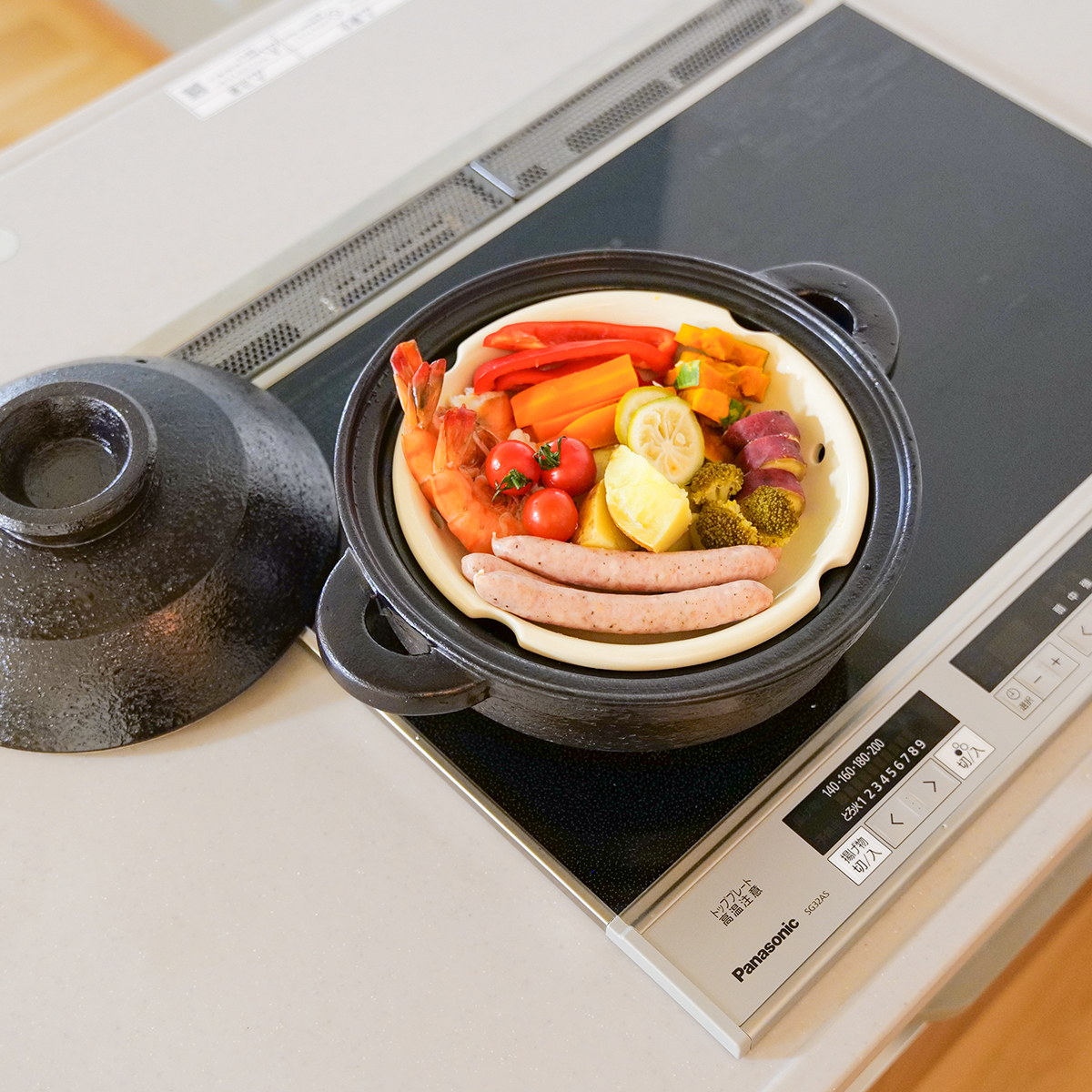 長谷園】 IH対応ヘルシー蒸し鍋 黒釉 小 | itomani（いとまに）｜日常