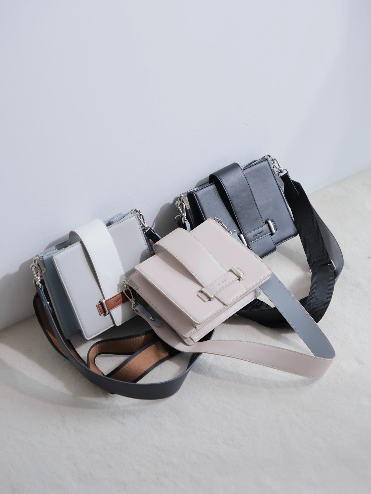 LADYMADE（レディメイド）｜ 2WAYベルトスクエアショルダーバッグ