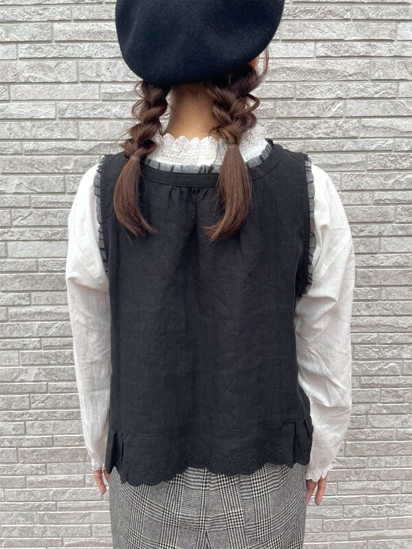 立川店/EC限定】リネンノースリレースブラウス（オフホワイト/ブラック