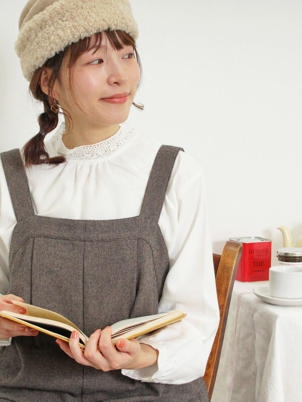 セール】 【保温加工】襟レースブラウス（オフホワイト/グレー