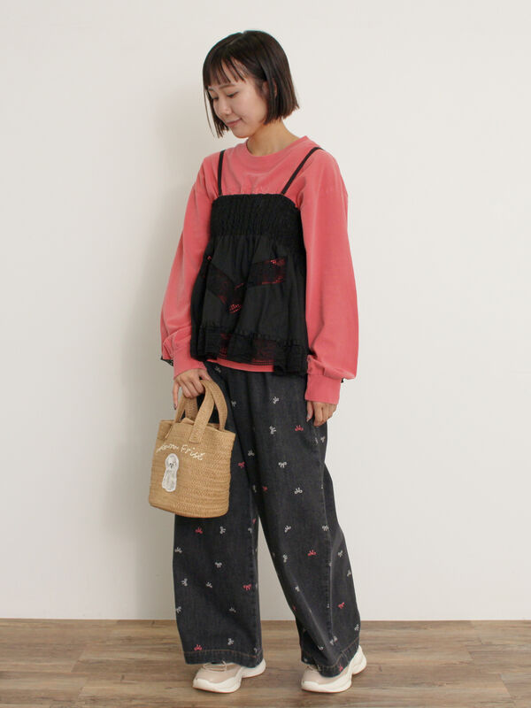 セール】 ピグメント加工ワッペンロゴスウェット（オフホワイト