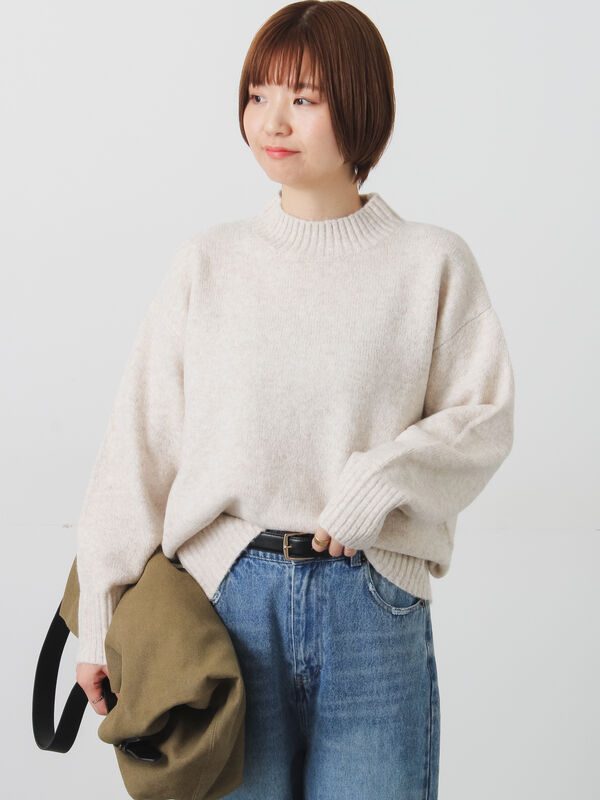 セール】 ウール混ふわふわハイネックニット（チャコールグレー/ピンク