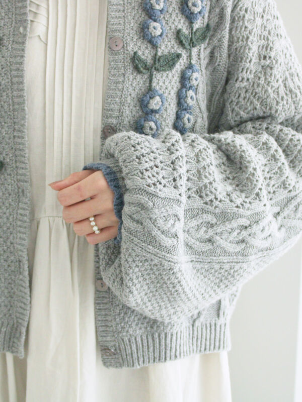 セール】 かぎ針お花モチーフ付きニットカーディガン（グレー