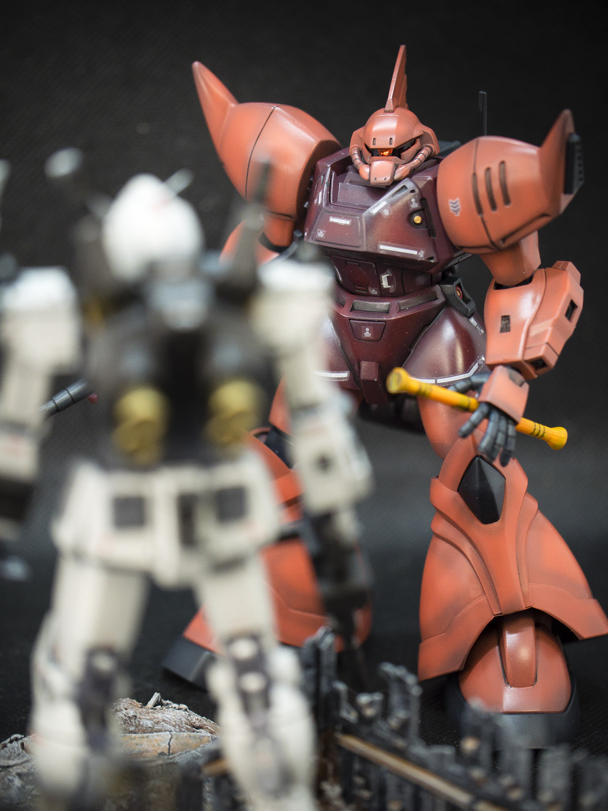 MS-18E Kämpfer & MS-14A Gelgoog (赤バンダイ) MS-18E Kämpfer & MS