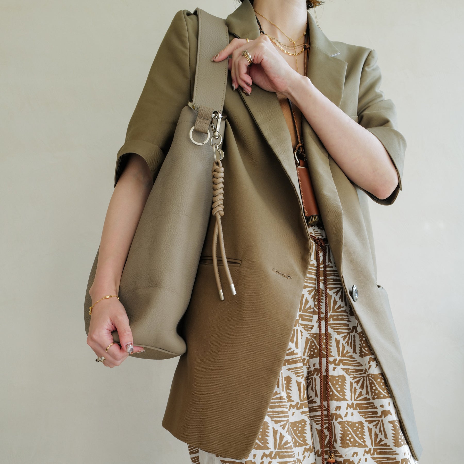 MARY BUCKET SHOULDER / DIPLO SKY｜サステイナブルレザーのワン