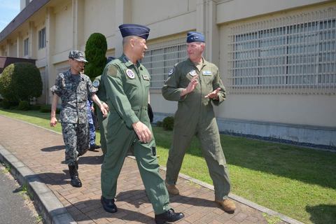 統合作戦司令官が横田基地を訪問。日米共同訓練「レゾリュート