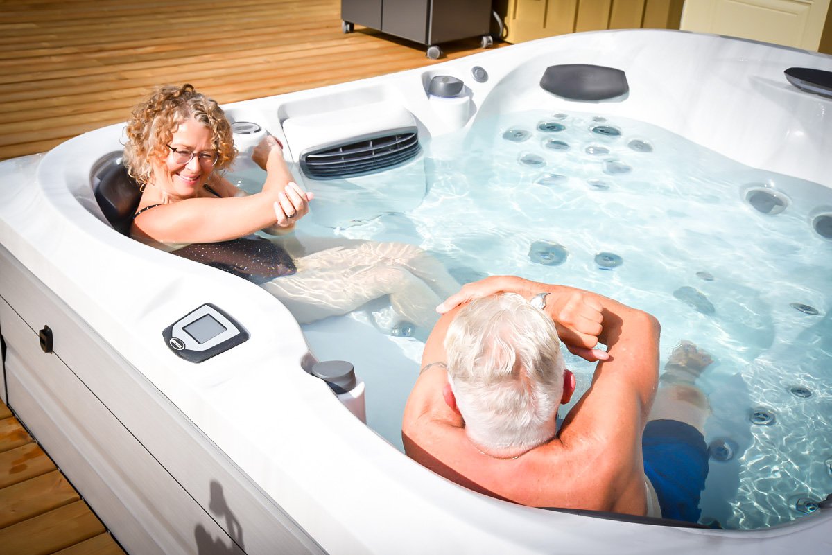 Jacuzzi Hot Tub Features Fargo, ND | Innovation & Performance