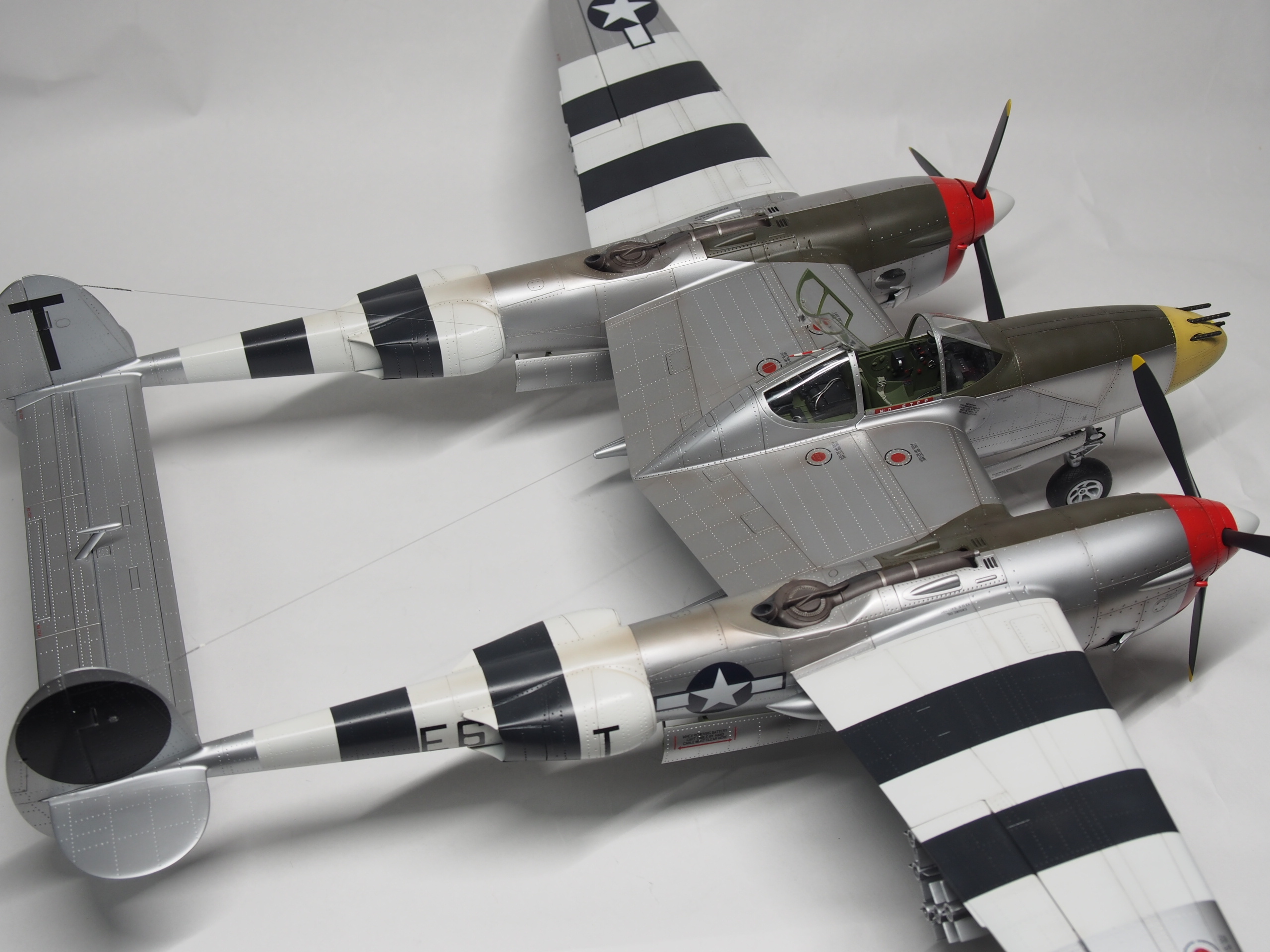 トランぺッター 1/32 P-38J ライトニング | JUNSANのミニチュア航空博物館