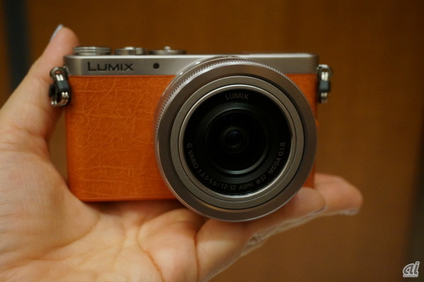 世界最小の一眼カメラ「LUMIX GM」--「ミラーレスのポテンシャルを育て