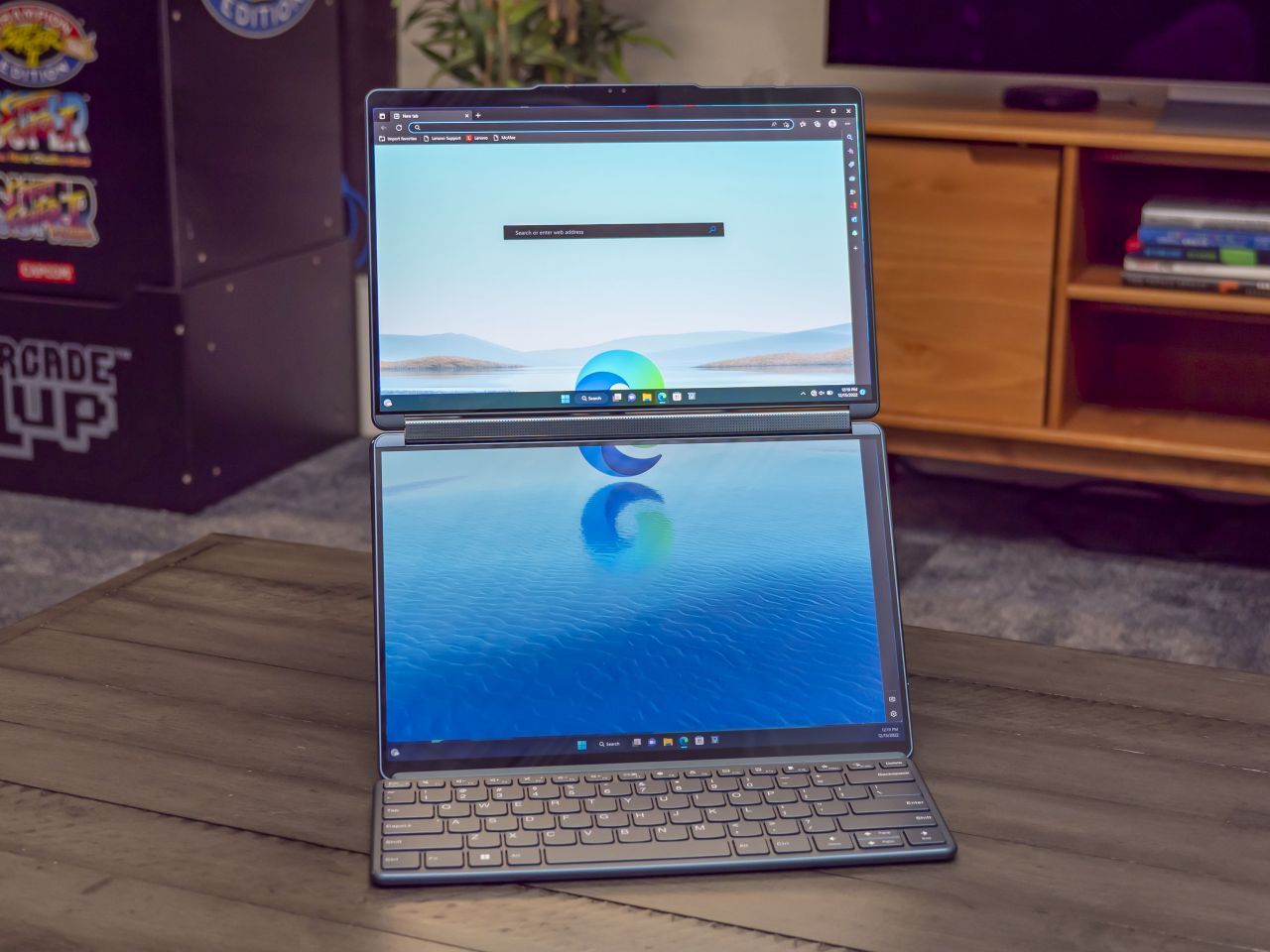レノボ、2画面ノートPC「Yoga Book 9i」「ThinkBook Plus Twist」を