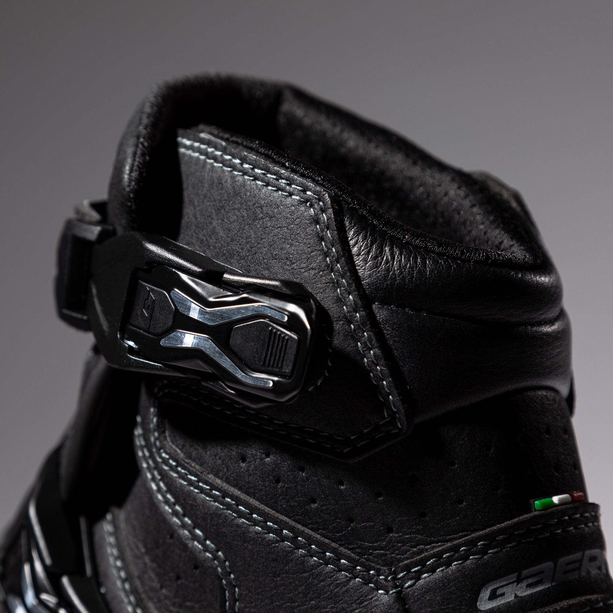 試着無料】ガエルネ パンテーラ ゴアテックス ネオブラック - バイク