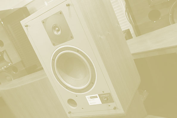 新品超え JBL 4301B 音は別格ケンリック水準 トランス式ATT 特別