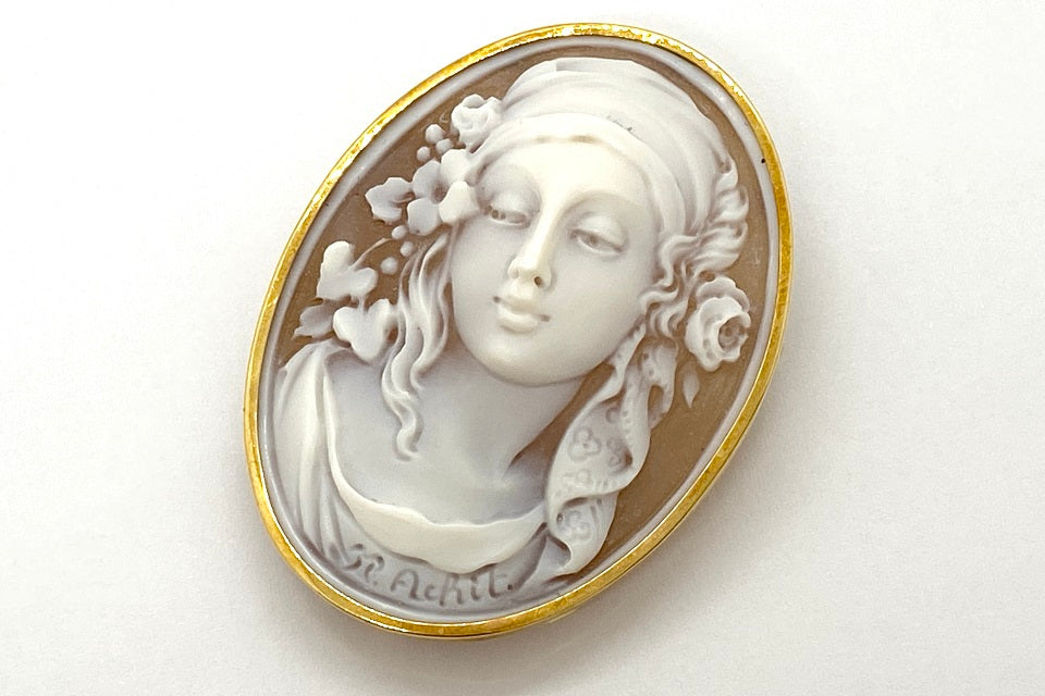 Achito【アキート】K18シェルカメオペントップ兼ブローチ (NO.47376