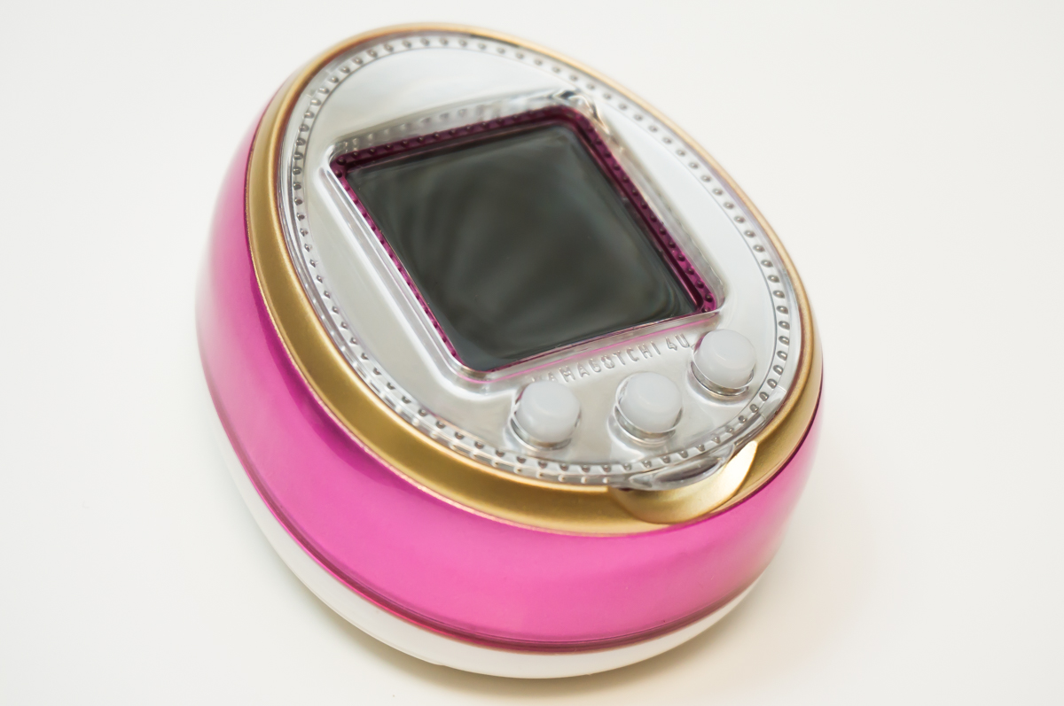 リアルすぎる成長が面白い！NFC搭載の最新たまごっち「TAMAGOTCHI 4U