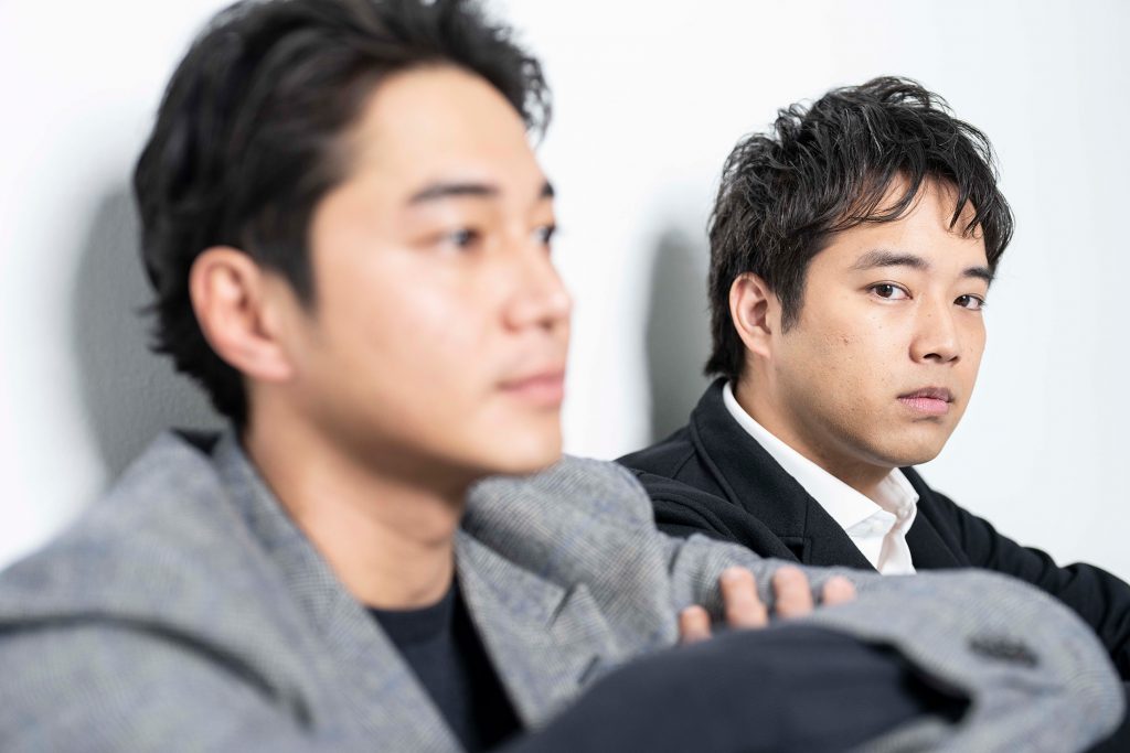 東出昌大＆三浦貴大 18キロの増量…Winny事件が映画化、撮影裏話を語る - JJ