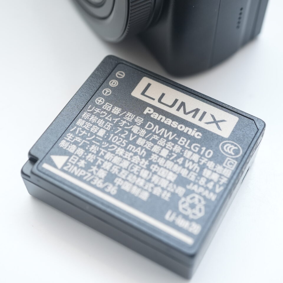 DC-TZ99と一緒に買うべきアクセサリー！おすすめアイテム7選