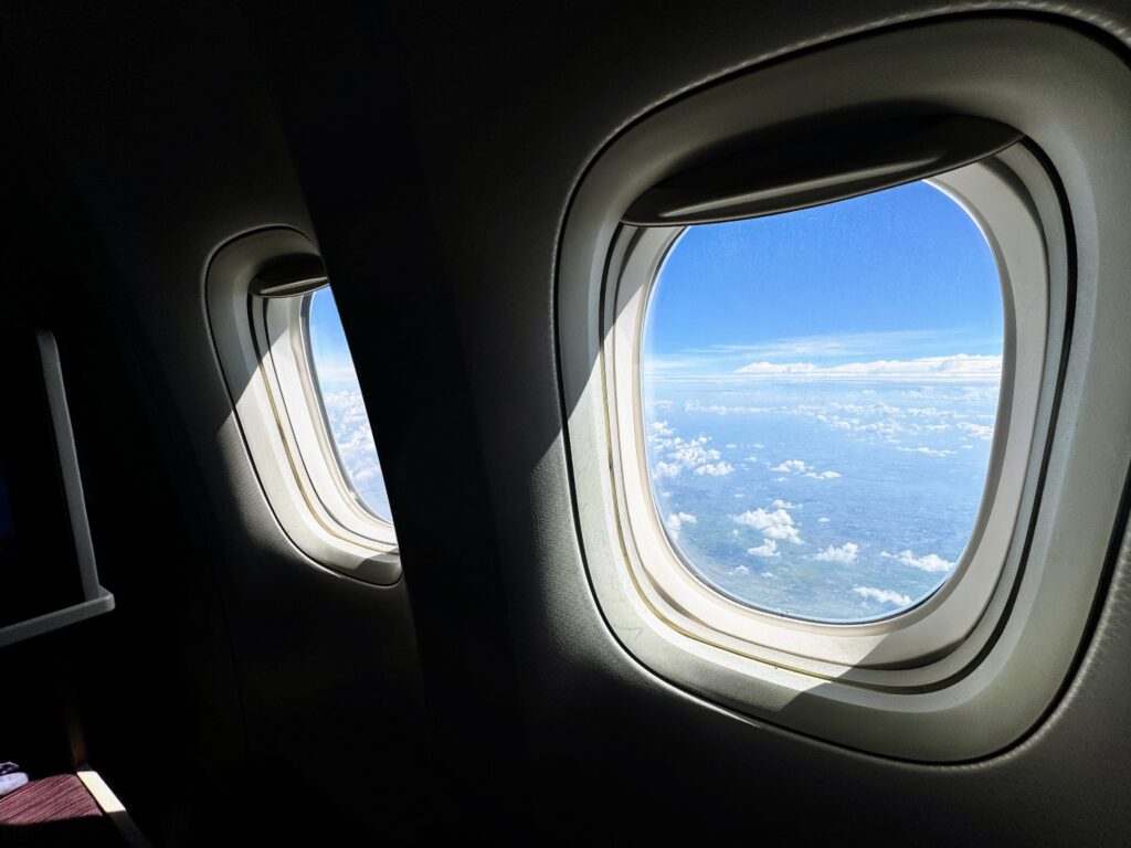 一条・旅客機の客室窓も3層構造】一条工務店の窓と違いを調べてみまし