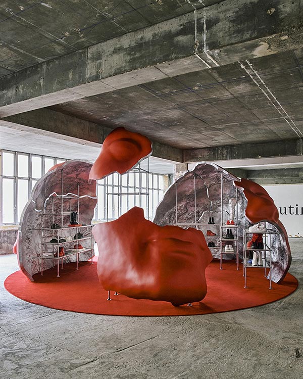 クリスチャン ルブタン公式サイト| Christian Louboutin