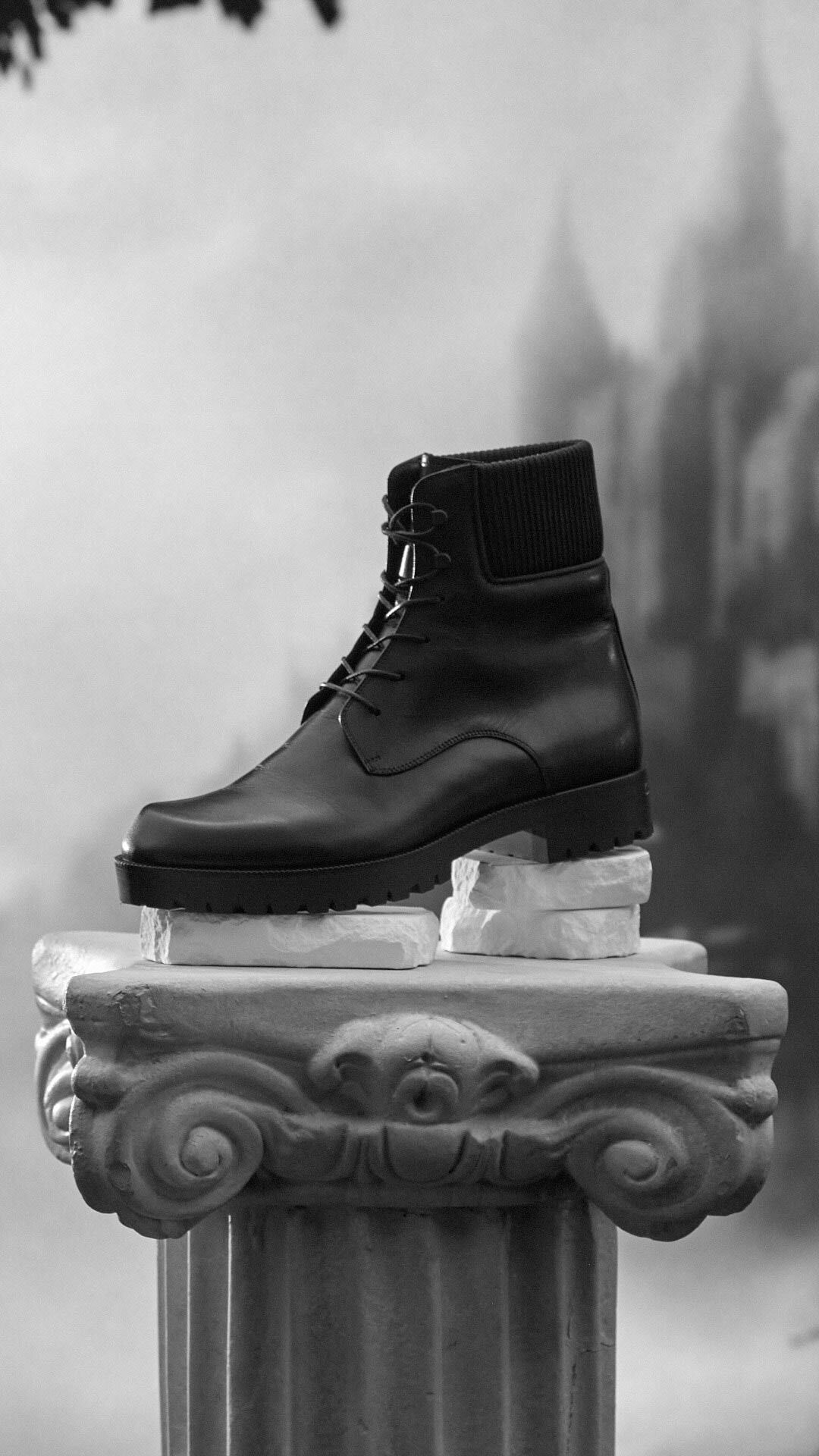 クリスチャン ルブタン公式サイト| Christian Louboutin