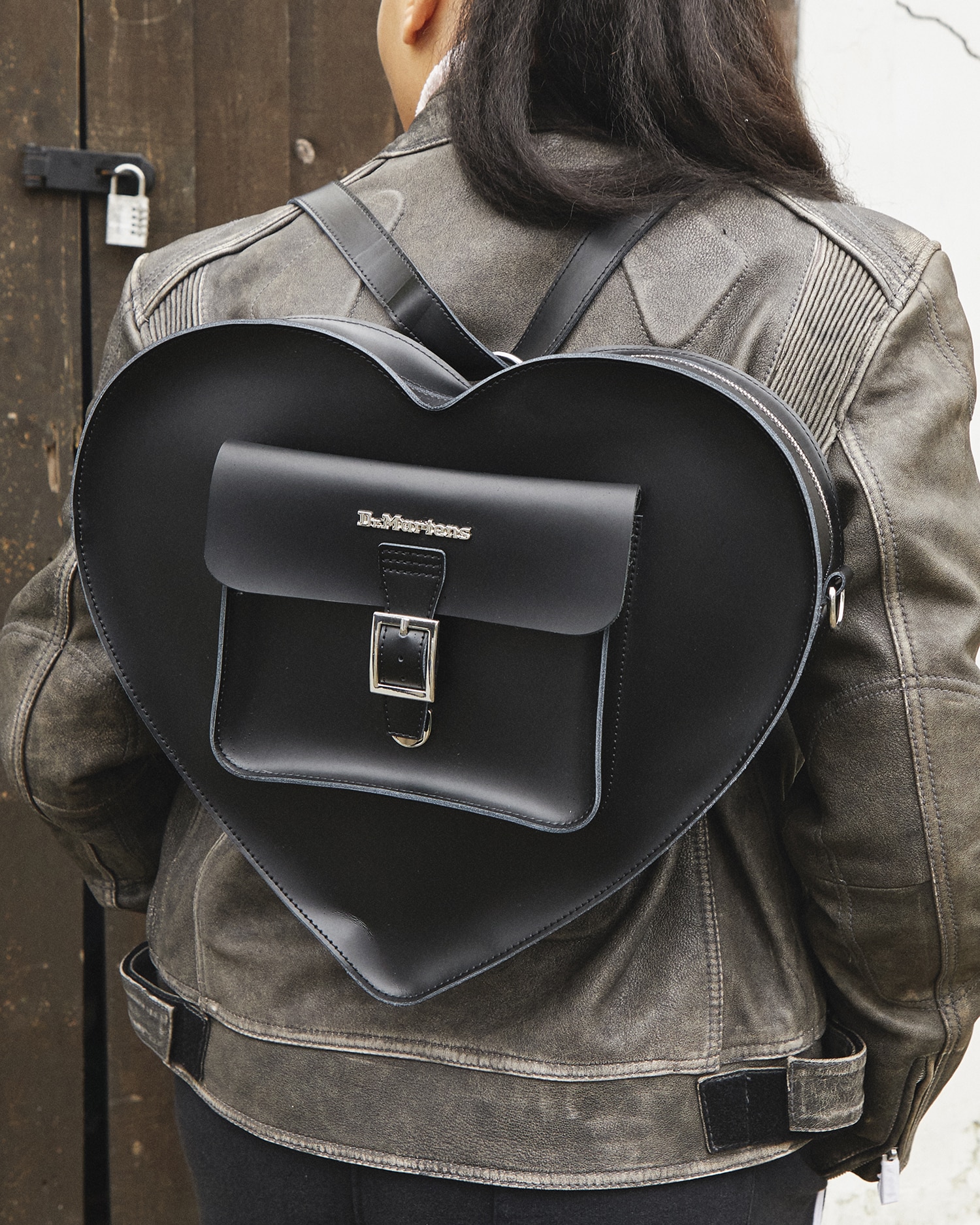 ラージ ハート バックパック