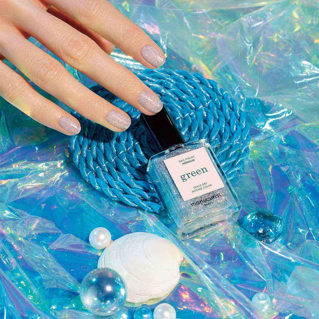 manucurist green（マニキュリスト グリーン） ナチュラル ネイル