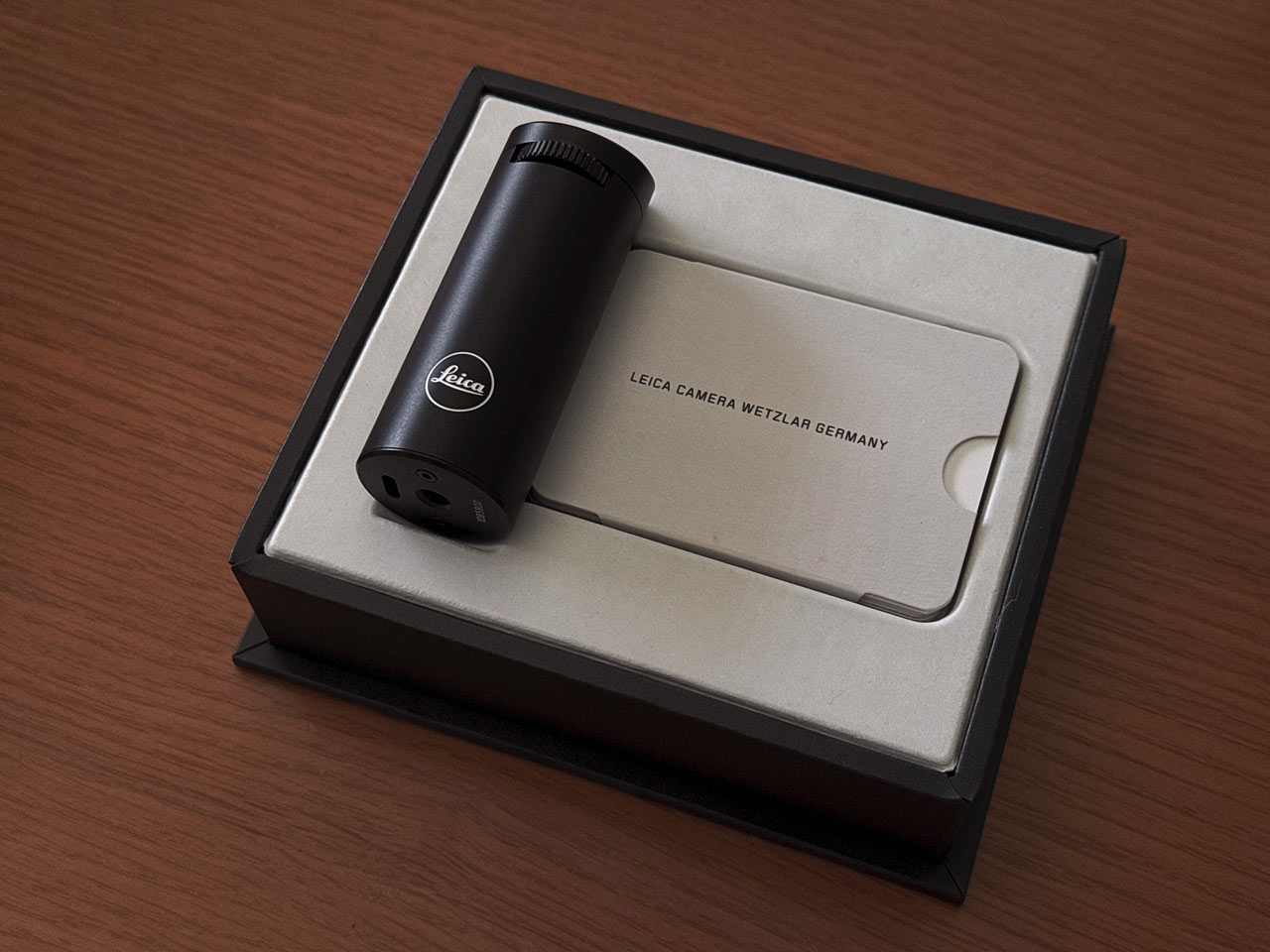 Leica LUXグリップ」レビュー。iPhoneに「写真機としてのフィジカルな