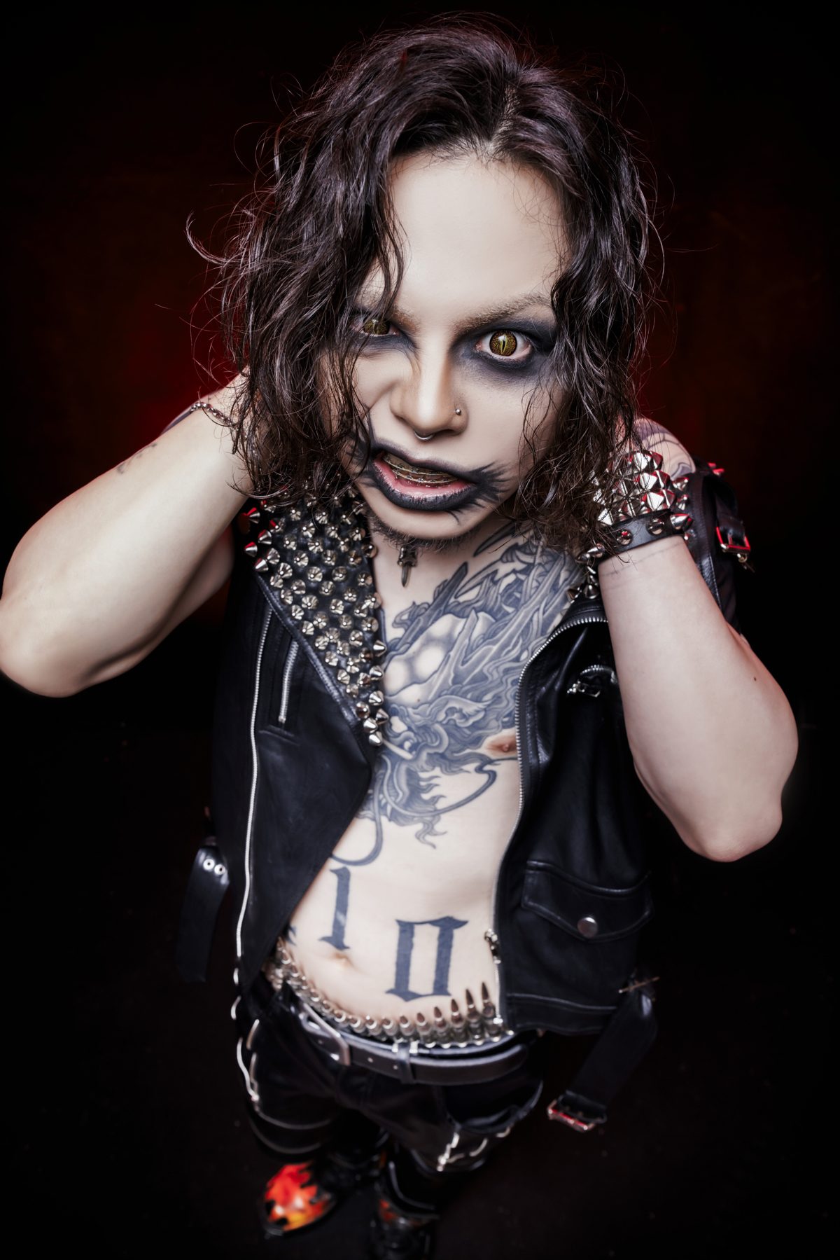 Experience DEVILOOF's raw side with single 