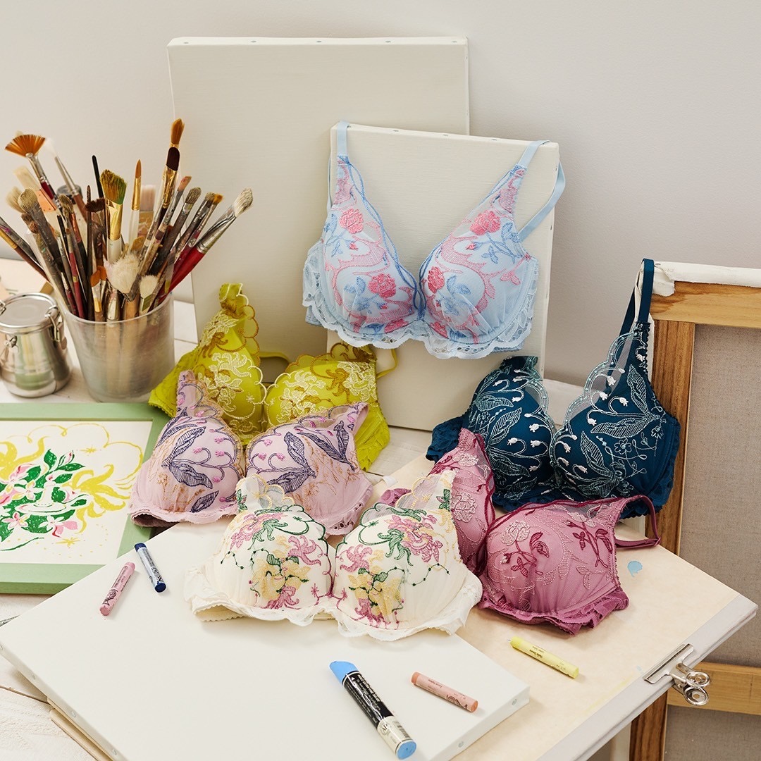 💕夢見るブラdeepv6色登場💕 │アモスタイル バイ トリンプ