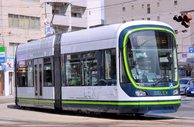 広島電鉄 1000形 3車体連接車 グリーンムーバーLEX 2013年～ U3