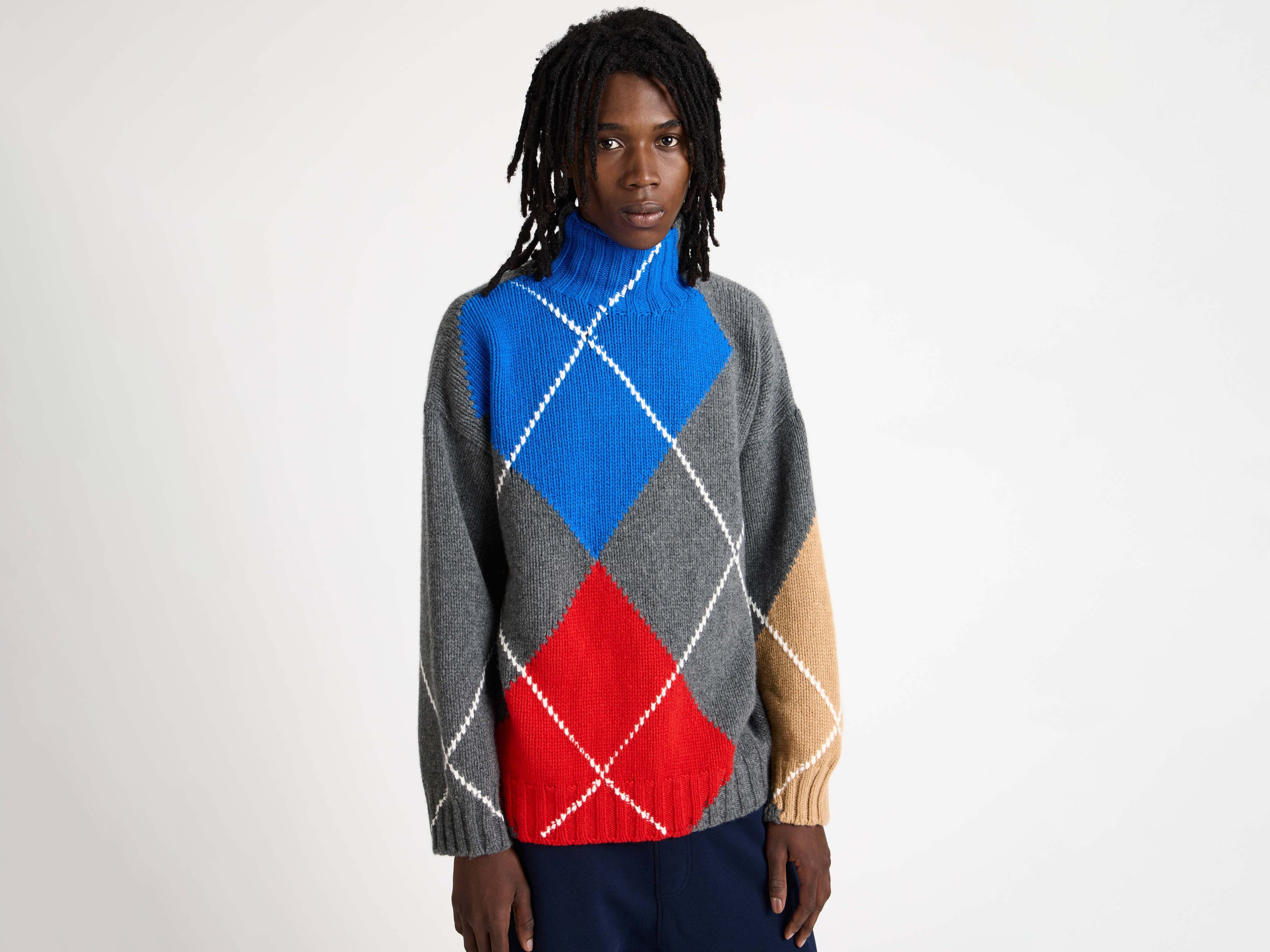 MENS JW ANDERSON X PRINGLE TURTLE-NECK ARGYLE JUMPER IN CHARCOAL