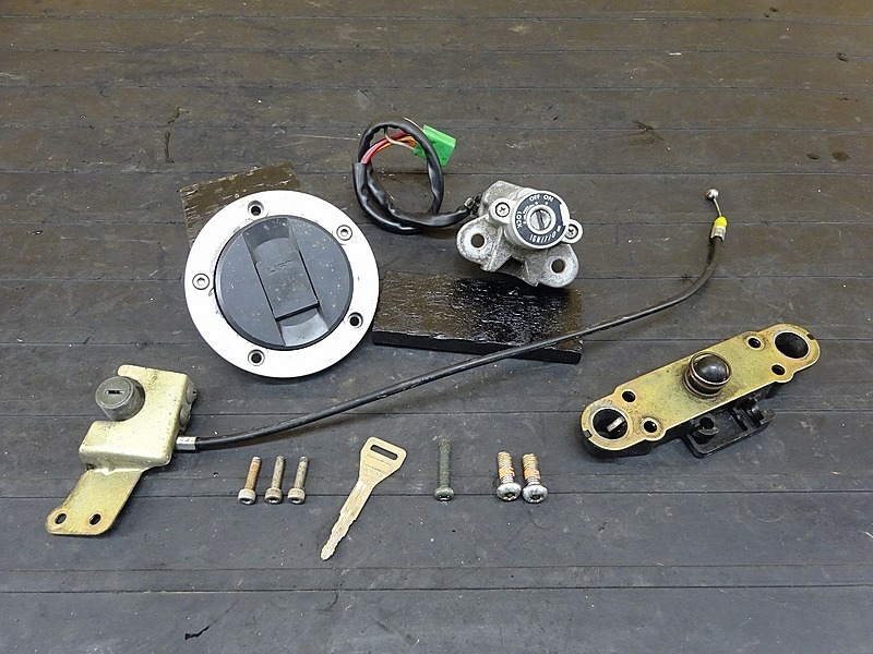 200302】GSX400インパルス(GK7CA-100)□ キーセット メインキー