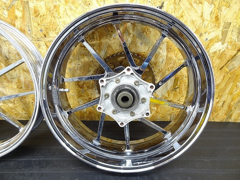 ゼファー1100 純正ホイール タイヤ2025年製バリ溝！ ゼファー1100 純正