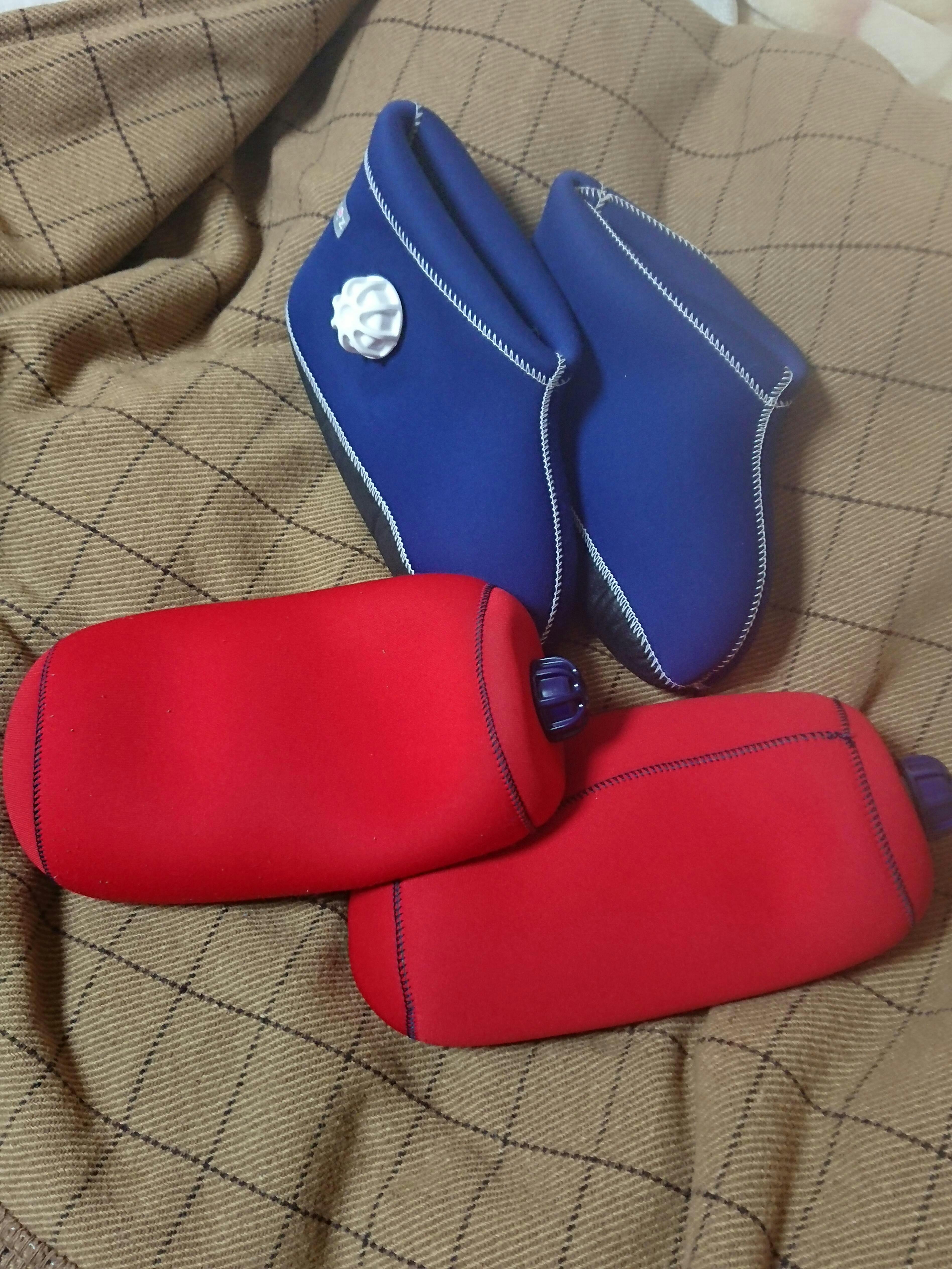 両親のプレゼントに‼️CLOZ ネオプレン 湯たんぽ 赤 青ペア2セット