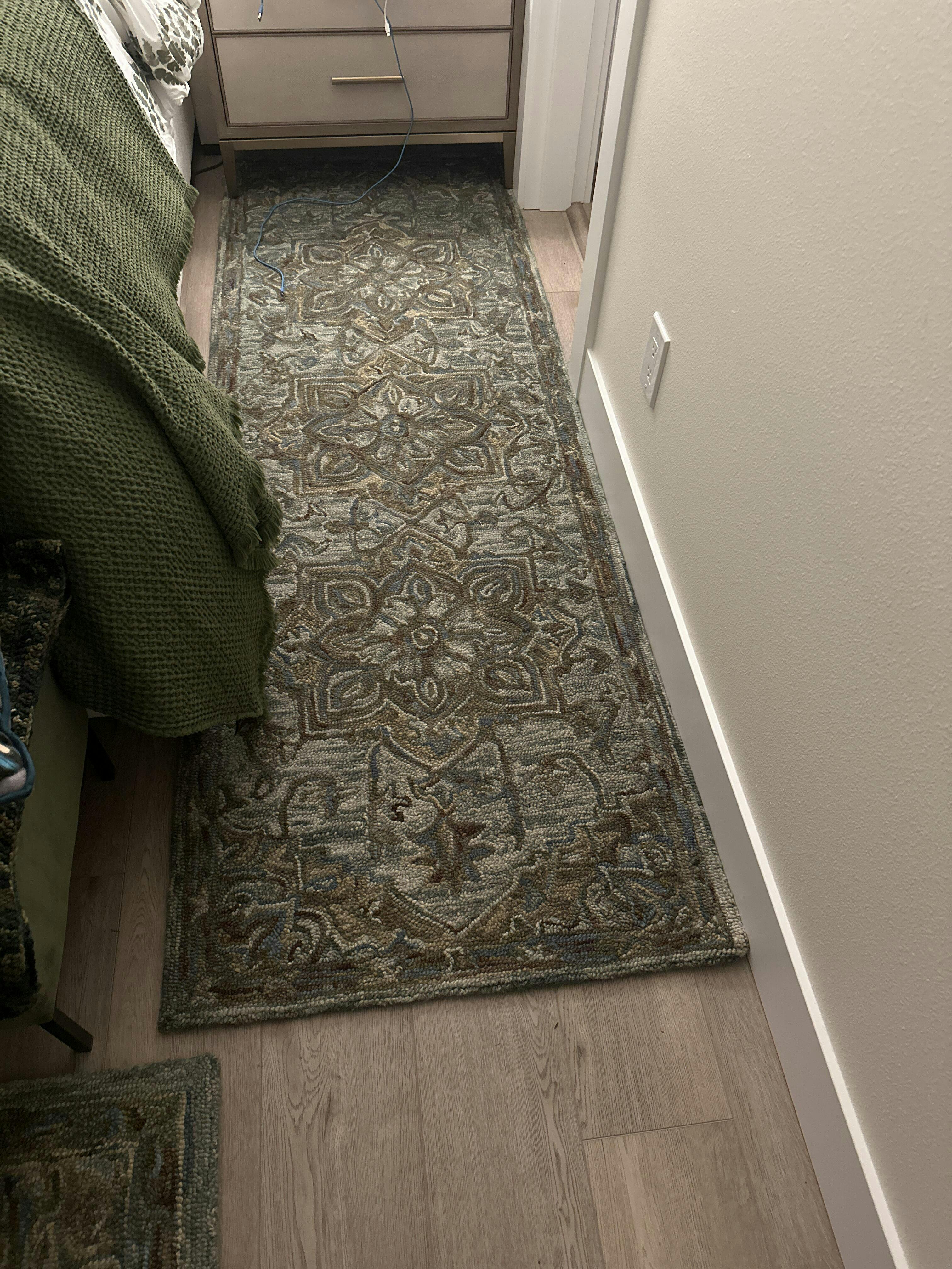 Loloi Victoria VK-20 Dark Green/Tobacco Area Rug – Incredible Rugs